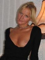 dress down show tit